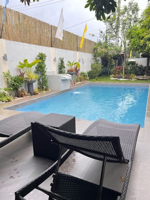 Modern Villa with Pool and Pavillion near Tagaytay