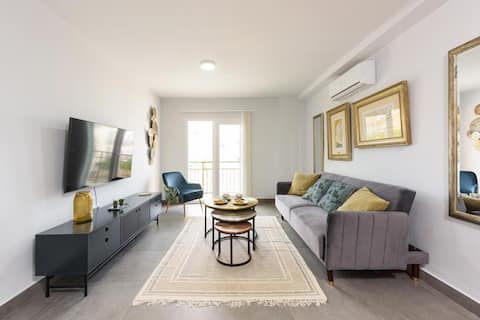 Popular Airbnb listing: Malaga Central Luxurious Flat in Perchel Norte