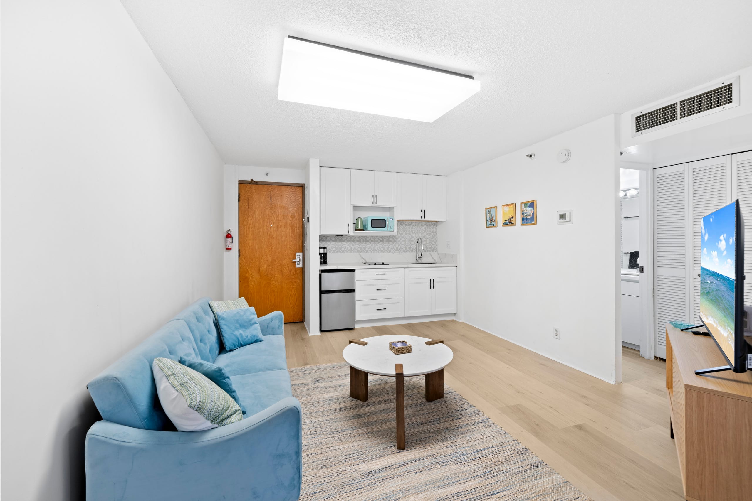 Downtown Honolulu 1BR Suite: Parking, Jacuzzi, etc - Image 11