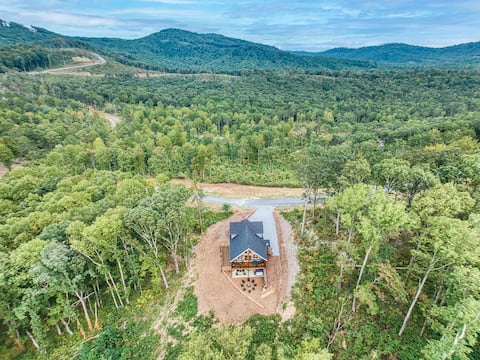 VIEWS | Hot Tub | Luxury | PETS | Mins to Winery!