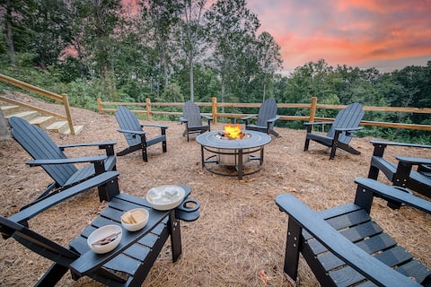 Mtn VIEWS | Hot Tub | LUX | PETS | Mins to Winery!