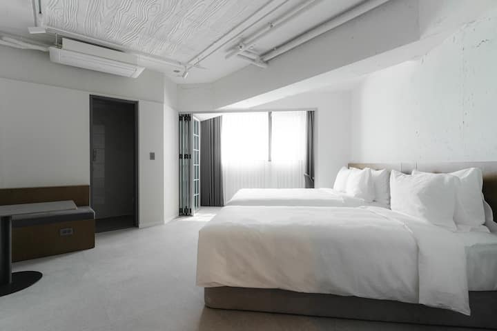 홈즈스테이 가산 *프리미어패밀리트윈*독산역 도보10분 가성비, 비즈니스, 신축 <3인실> - Seoul