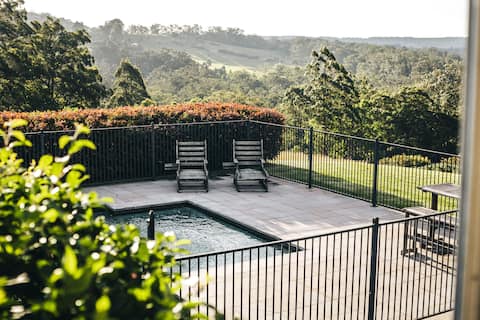 Ravenburn Estate - High Country Getaway with Pool