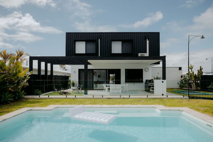 Haven House : mid century modern