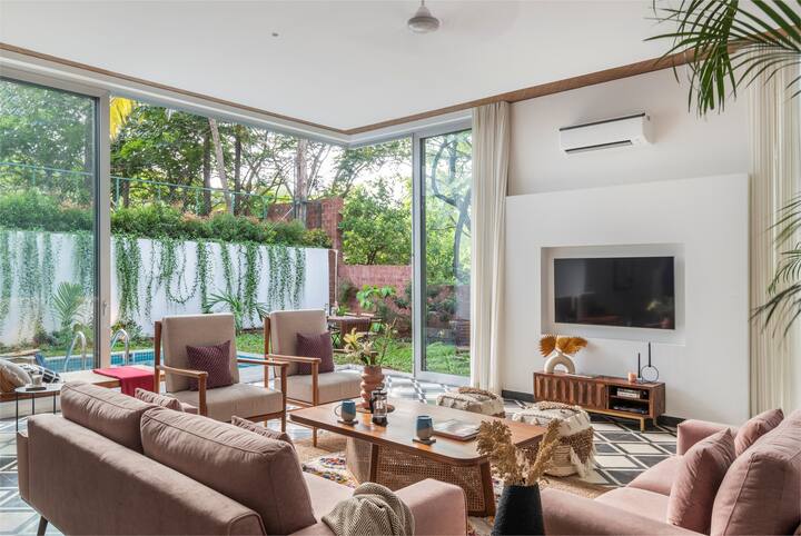 Living room image 1