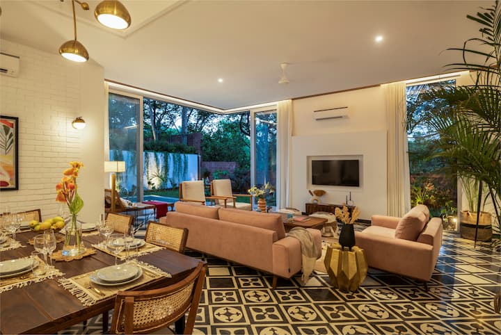 Living room image 5