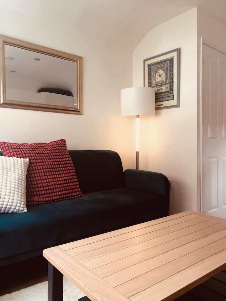 Skyfall: Cosy 1 Bedroom House In Portishead - Clevedon