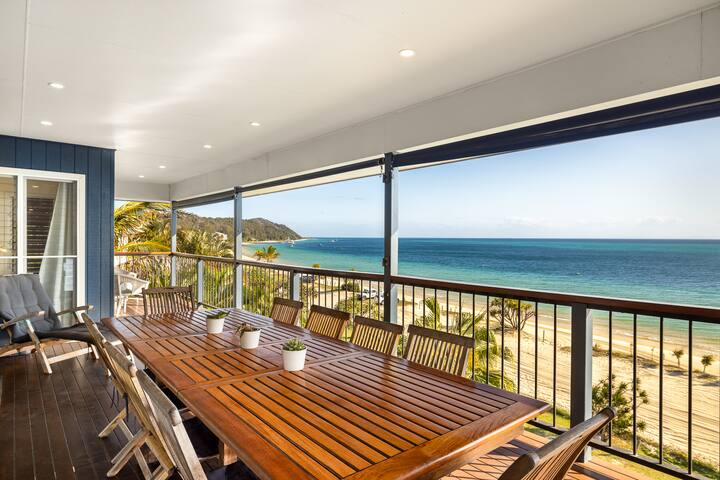 Beautiful family beachfront island home gallery image 3