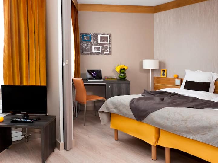 Appt 4 Pers, Parking Gratuit, Résid.hotelière - Issy-les-Moulineaux