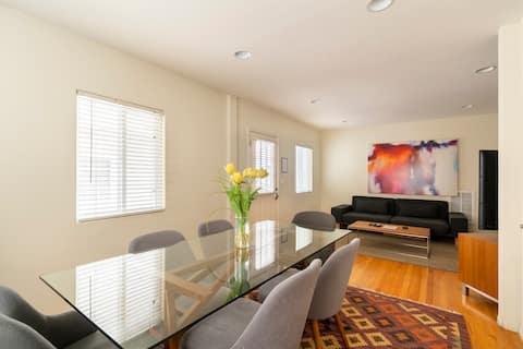 Top Airbnb: Pier Ave Apt Block from the Beach in Hermosa Beach