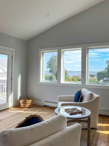 Quintessential Coastal Home with water views gallery image 4