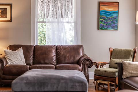 Top performing Airbnb: Historic Mtn Home in Lake Lure in Lake Lure / Rutherfordton