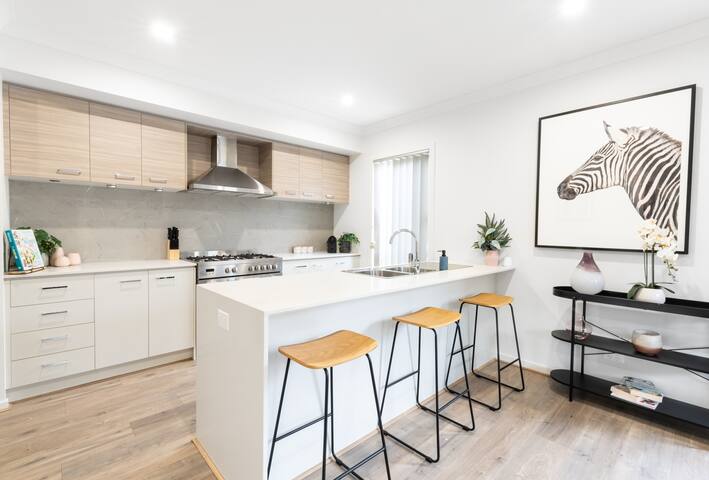 Bayside retreat, relax, enjoy! gallery image 4