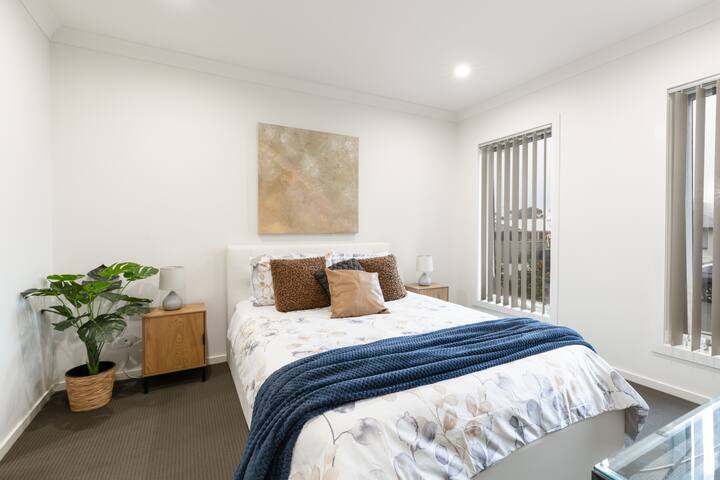 Bayside retreat, relax, enjoy! gallery image 5