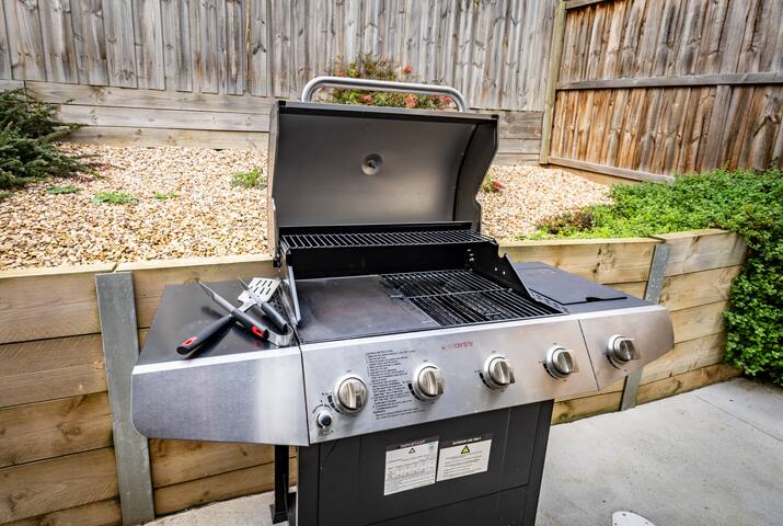 Bayside retreat, relax, enjoy! gallery image 3