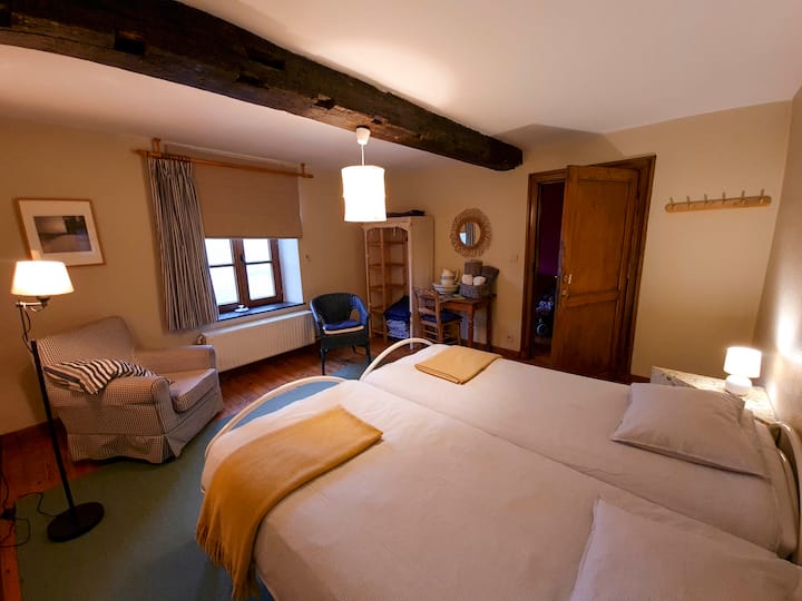 La troisième grande chambre et son coin lecture