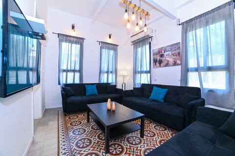 Villa Bazelet- Villa in Tiberias *private pool