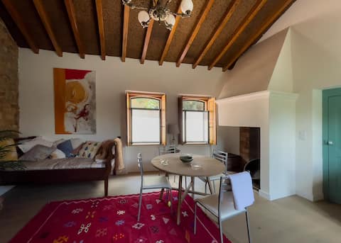 Luís Pato Wine Retreat - Doll House