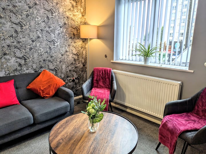 Tempting Telford, 4br Home, 3 Bathrooms, Parking - Much Wenlock