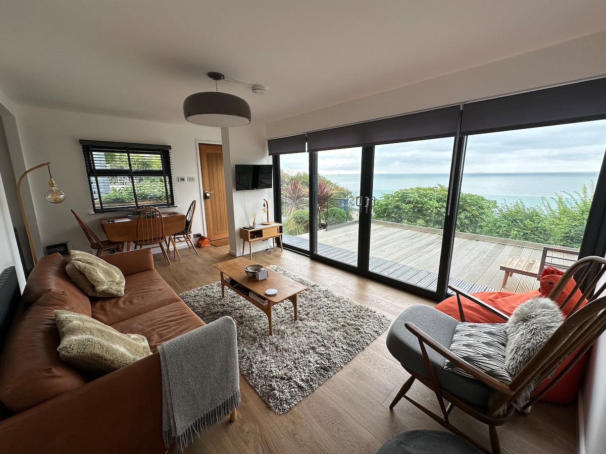Annuncio Airbnb popolare: Beautiful, modern chalet with stunning sea views a Ventnor