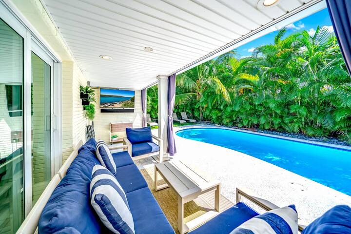 Heated Pool+Hot Tub! Private Beach Access! gallery image 3