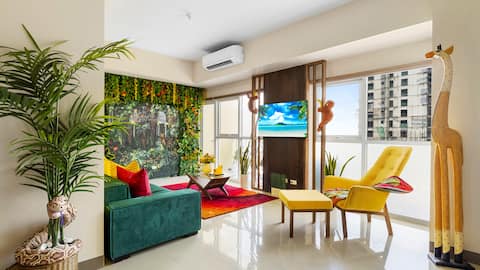 Tropical Bayfront Paradise | Spa, Pool & Bay Views