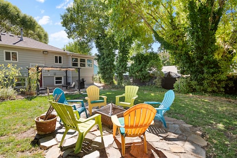 Bright, Cheerful, Huge Yard, Yoga Studio, Games!