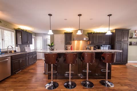 Luxury Getaway! The University