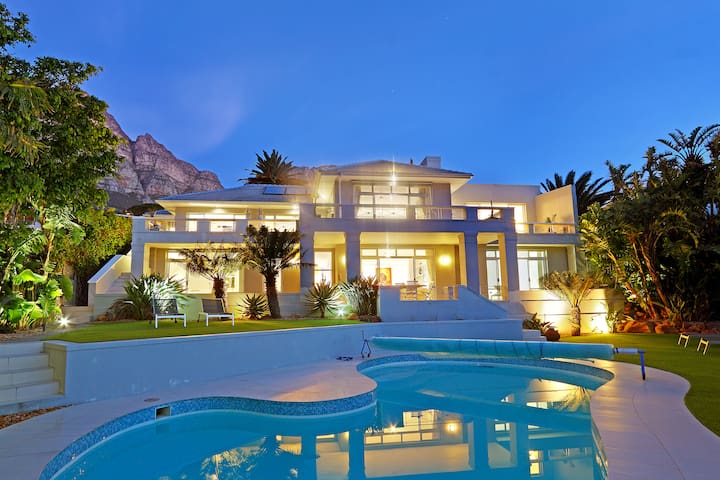 Msangasanga – Superb family Villa in Camps Bay