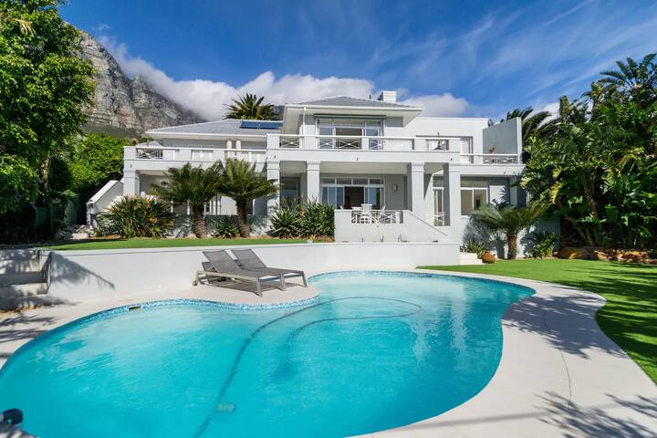 Msangasanga – Superb family Villa in Camps Bay gallery image 2