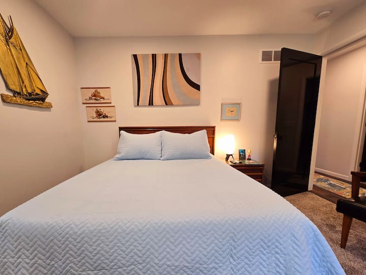 Colchón Tempur-Pedic tamaño queen sobre una base ajustable