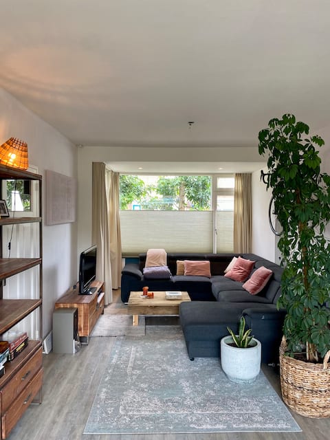 Entire house with luxury Jacuzzi in Nijmegen