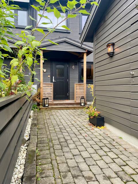 Cozy townhouse in family friendly area