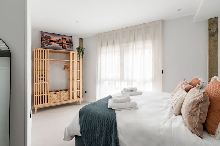 Lovely Center 2BDR Malasaña Gran Vía. 1GB wifi gallery image 2