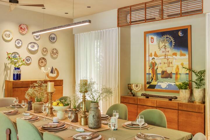 Dining area image 2