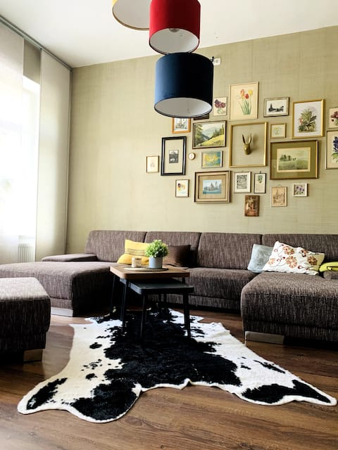 Wilhelminian-style apartment with garden