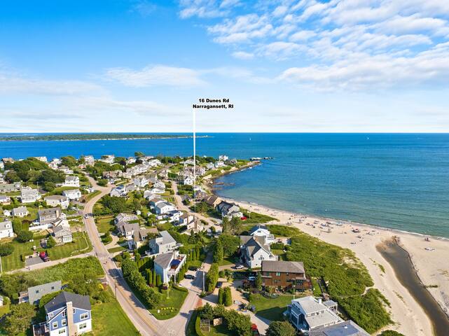 Waterfront Beach House gallery image 4