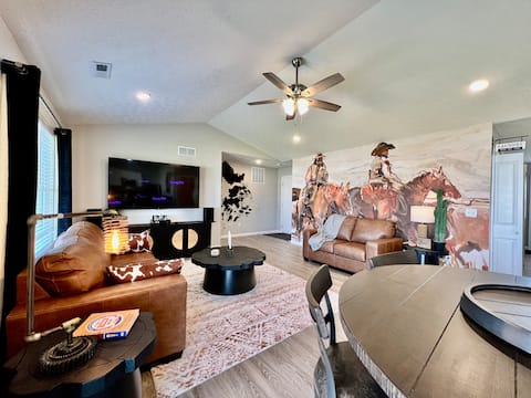 Modern Western Haven 4bed New Construction Trenton