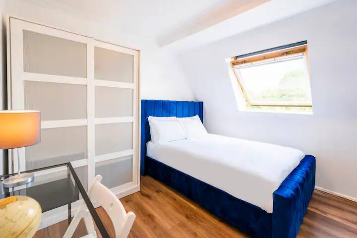 The Queensborough 3 Bed Apartment by Hyde Park gallery image 4