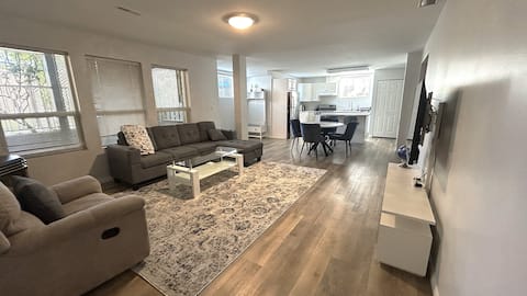 Successful Airbnb property: 2 Bdrm Guest Suite in South Surrey in South Surrey