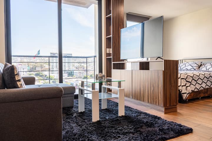 Cozy Apt At Av Revolucion Pool+gym. Free Parking ! - Tijuana