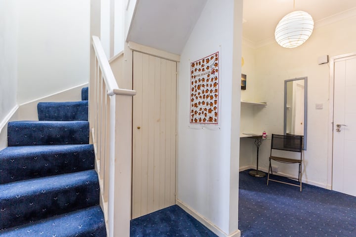 Stair to MacGregor Room