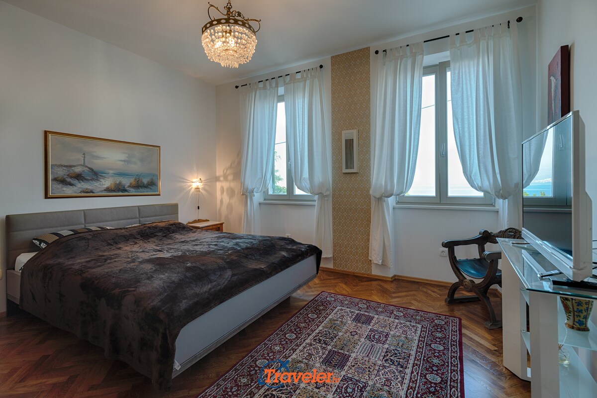 Vila Okra · Villa with pool,view. near beach
