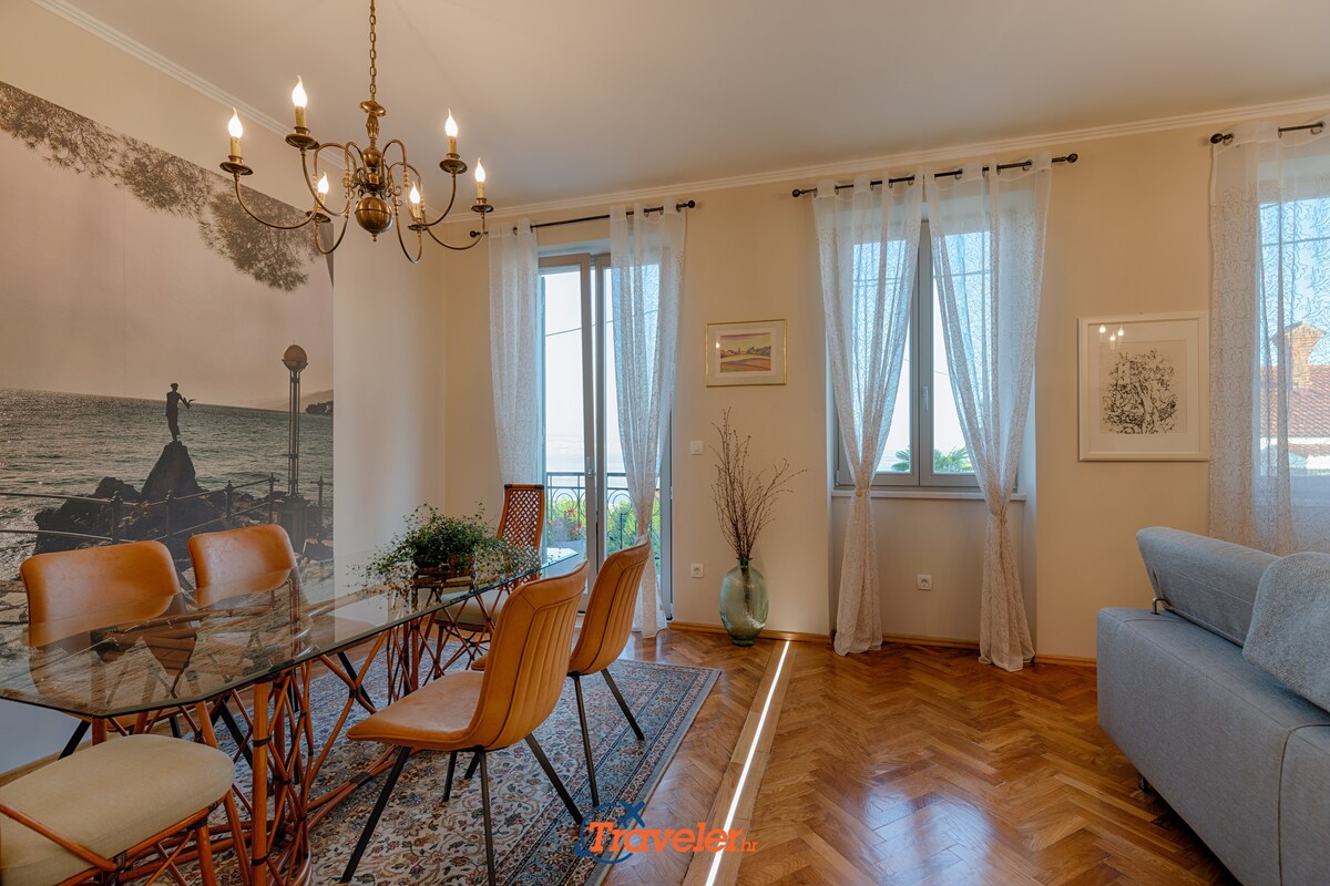 Vila Okra · Villa with pool,view. near beach