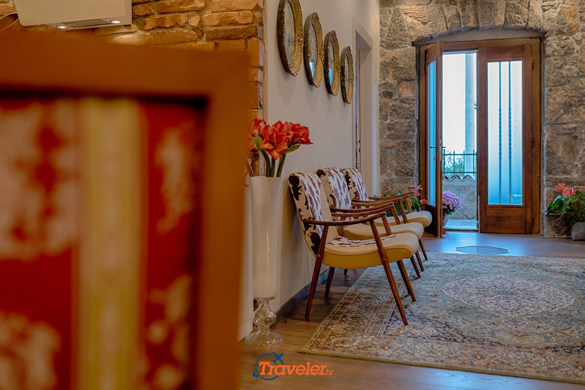Vila Okra · Villa with pool,view. near beach