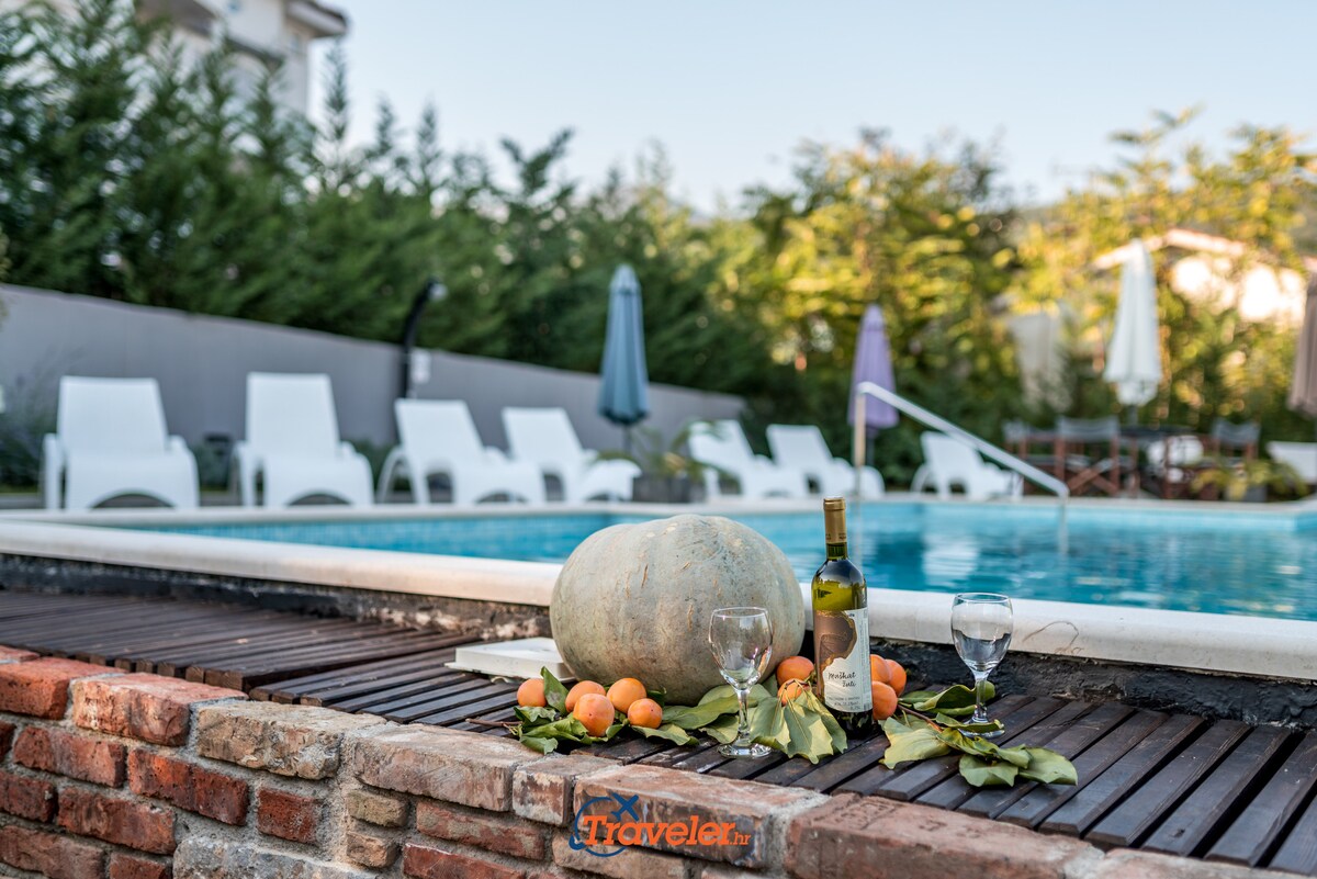 Vila Okra · Villa with pool,view. near beach