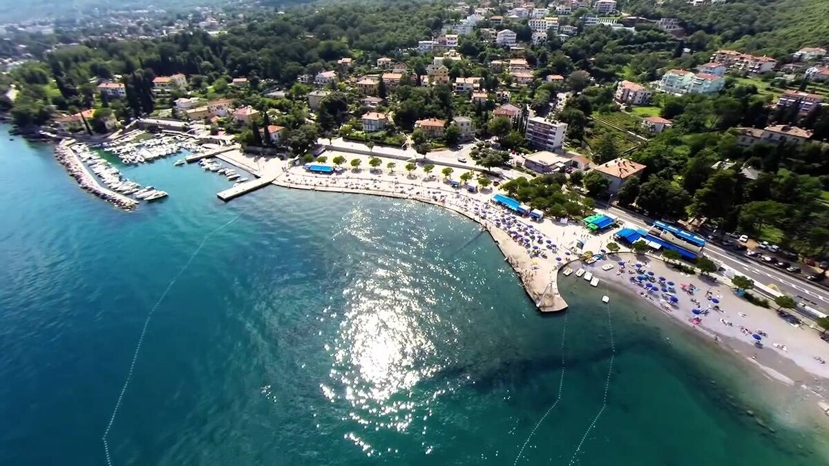 Vila Okra · Villa with pool,view. near beach