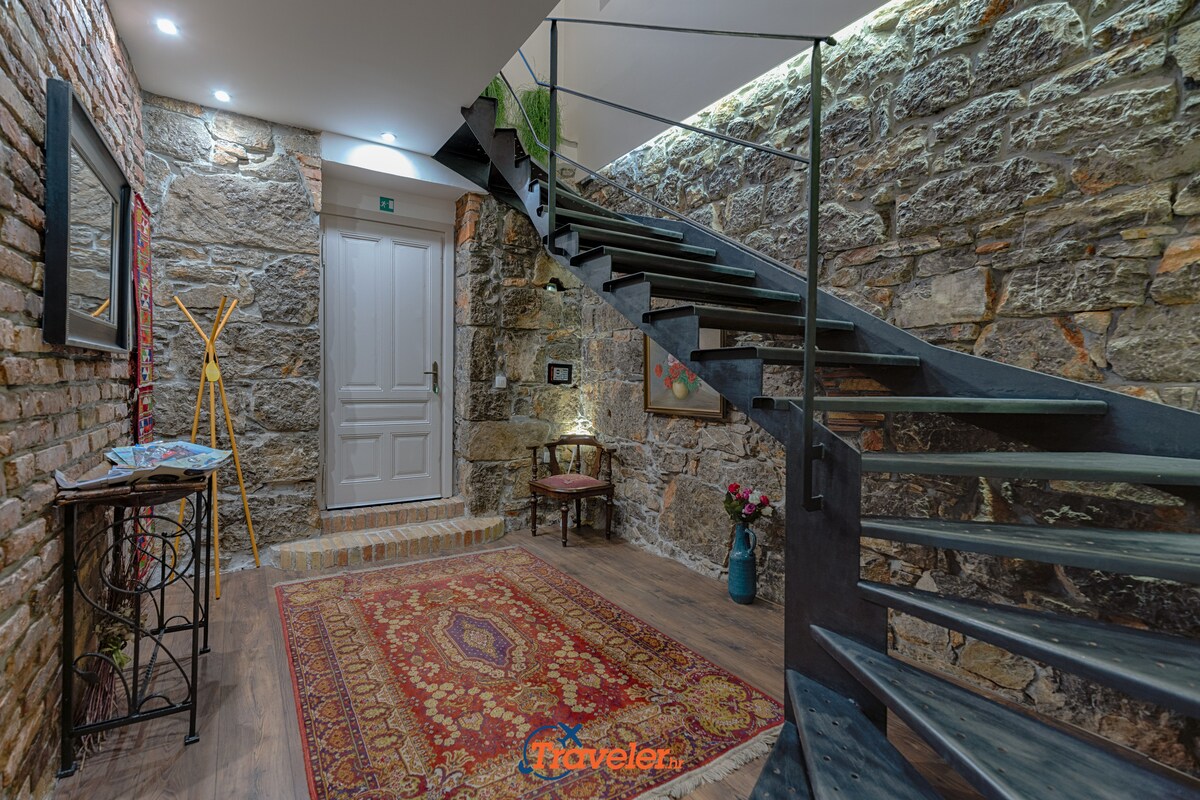 Vila Okra · Villa with pool,view. near beach