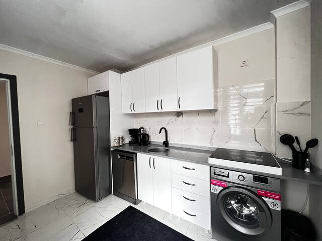 Karaköy Comfort, 4BR, 5 AC, Ultra Luxury Home gallery image 4