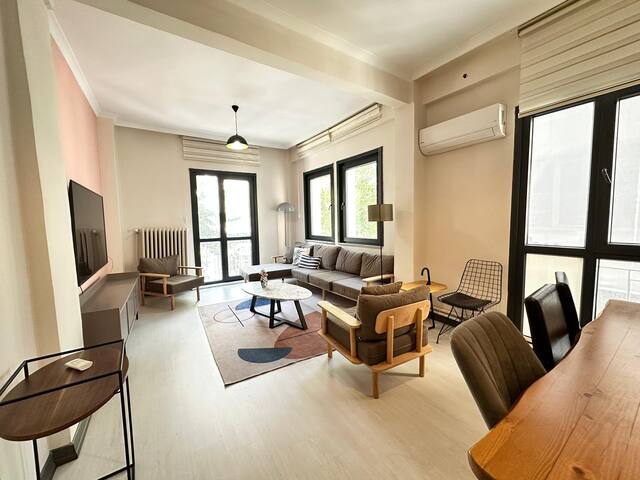Karaköy Comfort, 4BR, 5 AC, Ultra Luxury Home gallery image 3